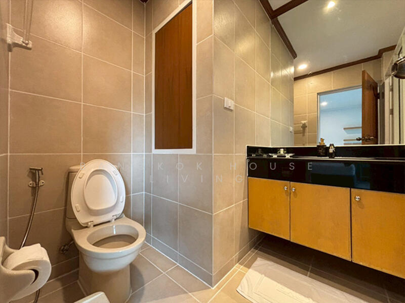 Chaidee Mansion : ใจดี แมนชั่น, กรุงเทพ, 75-7 ซอย สุขุมวิท 11, คลองเตยเหนือ, วัฒนา, กรุงเทพ, 200 ตร.ม., คอนโด ให้เช่า, โดย Bangkok House Living, 11065343 - DDproperty.com