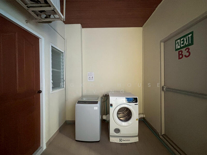 Chaidee Mansion, Bangkok, 75-7 Soi Sukhumvit 11, Khlongtoei Nua, Watthana, Bangkok, 2 Bedrooms, 200 sqm, Condo For Rent, by Bangkok House Living, 11065343 - DDproperty.com