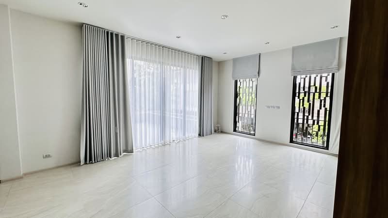Vana Residence Rama9 – Srinakarin I วนา เรสซิเดนท์ พระราม 9 – ศรีนครินทร์, กรุงเทพ, 89 ถนนศรีนครินทร์ - ร่มเกล้า, หัวหมาก, บางกะปิ, กรุงเทพ, 400 ตร.ม., บ้านเดี่ยว ขาย, โดย เจ บุญนิสา, 11067916 - DDproperty.com