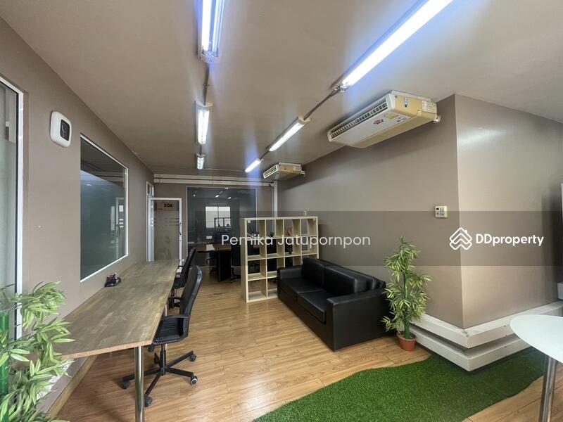 For Rent - Service office for rent free Service. We are a few minutes away from Chiangmai old city., Chiang Mai