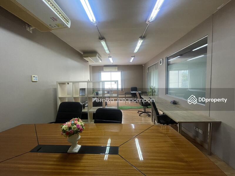 For Rent - Service office for rent free Service. We are a few minutes away from Chiangmai old city., Chiang Mai