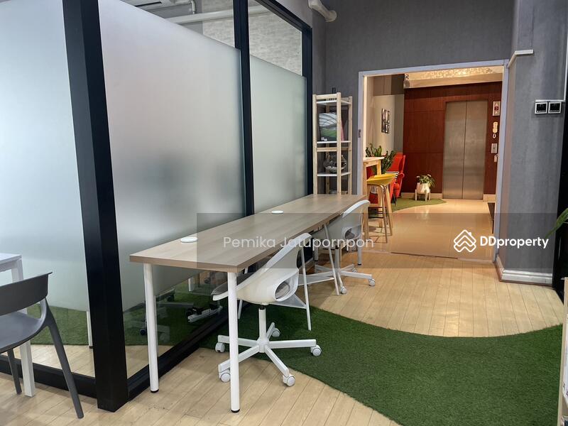 For Rent - Service office for rent free Service. We are a few minutes away from Chiangmai old city., Chiang Mai
