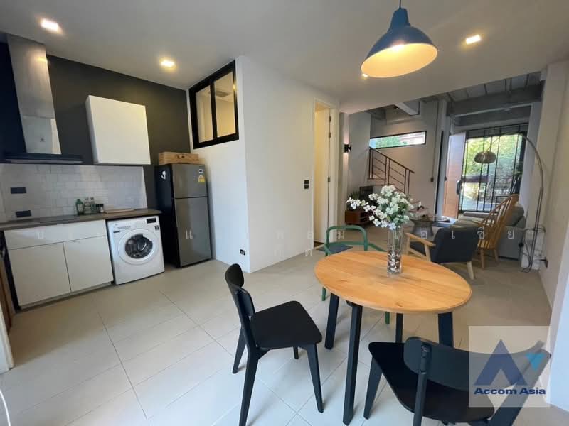 2 Bedrooms Townhouse for Rent in Ratchadapisek, Bangkok near MRT Phetchaburi (AA26415), Bangkok, Bang Kapi, Huai Khwang, Bangkok, 2 Bedrooms, 130 sqm, Townhouse For Rent, by บริษัท แอคคอม เอเซีย จำกัด, 11070924 - DDproperty.com