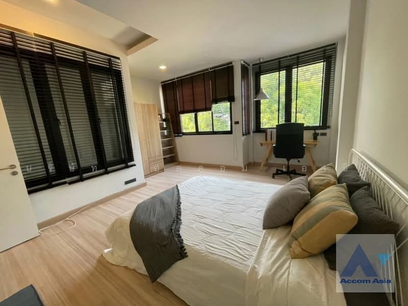 2 Bedrooms Townhouse for Rent in Ratchadapisek, Bangkok near MRT Phetchaburi (AA26415), Bangkok, Bang Kapi, Huai Khwang, Bangkok, 2 Bedrooms, 130 sqm, Townhouse For Rent, by บริษัท แอคคอม เอเซีย จำกัด, 11070924 - DDproperty.com