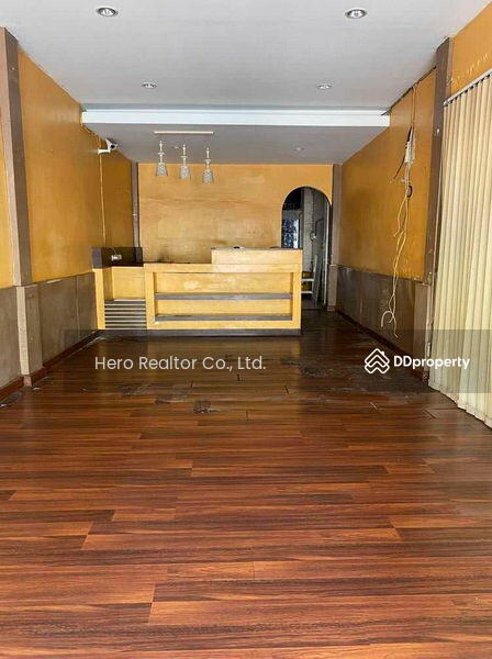 Bangkok Retail Sathorn BTS Saint Louis BRE20572, กรุงเทพ, ทุ่งวัดดอน, สาทร, กรุงเทพ, 138 ตร.ม., พื้นที่ขายของ ให้เช่า, โดย Hero Realtor Co., Ltd., 11071429 - DDproperty.com