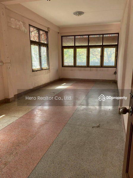 Bangkok Retail Sathorn BTS Saint Louis BRE20572, กรุงเทพ, ทุ่งวัดดอน, สาทร, กรุงเทพ, 138 ตร.ม., พื้นที่ขายของ ให้เช่า, โดย Hero Realtor Co., Ltd., 11071429 - DDproperty.com