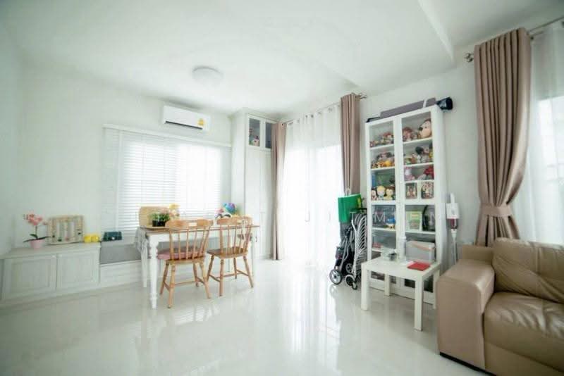 Villaggio Bangna, Samut Prakan, Bang Na-Trat Frontage Road, Bang Bo, Bang Bo, Samut Prakan, 3 Bedrooms, 200 sqm, Single Detached House For Sale, by Jutarat Jitmun, 11075036 - DDproperty.com