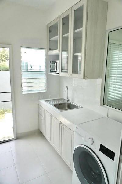 Villaggio Bangna, Samut Prakan, Bang Na-Trat Frontage Road, Bang Bo, Bang Bo, Samut Prakan, 3 Bedrooms, 200 sqm, Single Detached House For Sale, by Jutarat Jitmun, 11075036 - DDproperty.com