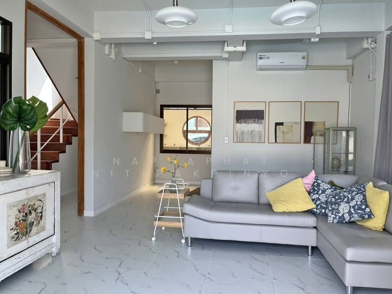 HS320 - Sigle House with private pool, Large Plot of land, Chon Buri (Pattaya), Bang Sa-re, Sattahip, Chon Buri (Pattaya), 3 Bedrooms, 343 sqm, Single Detached House For Sale, by Naphaphat Nitipakpinyo, 11079535 - DDproperty.com