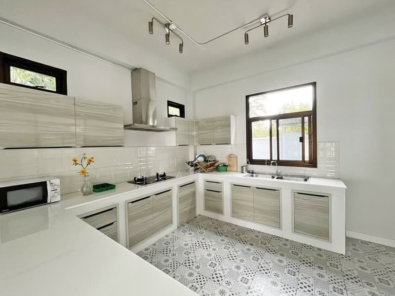 HS320 - Sigle House with private pool, Large Plot of land, Chon Buri (Pattaya), Bang Sa-re, Sattahip, Chon Buri (Pattaya), 3 Bedrooms, 343 sqm, Single Detached House For Sale, by Naphaphat Nitipakpinyo, 11079535 - DDproperty.com