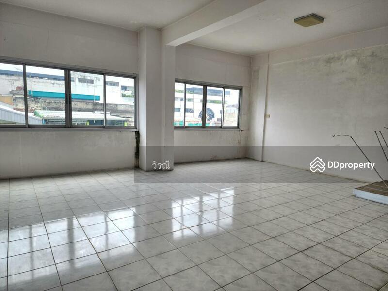 ให้เช่า - เช่า อาคารพาณิชย์ 4 ชั้น 3 คูหา หัวมุม ในเมือง, นครราชสีมา