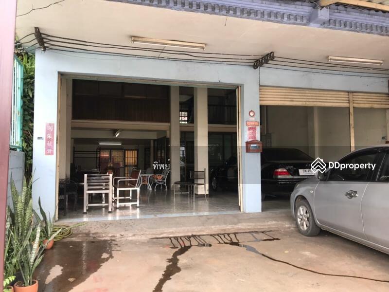 For Sale - อาคาร 2 คูหาติดถนน แยกสวนสมเด็จ, Nonthaburi