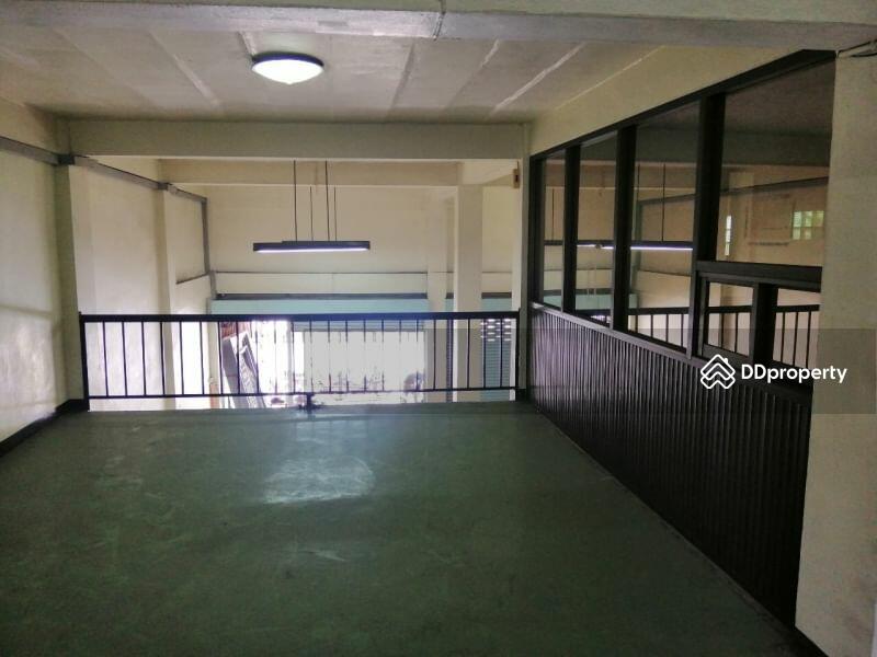 For Sale - อาคาร 2 คูหาติดถนน แยกสวนสมเด็จ, Nonthaburi