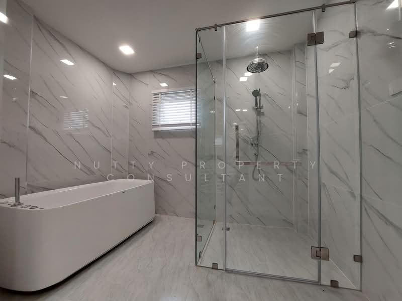 Ladawan Srinakarin, Samut Prakan, Srinakarin Road, Bang Kaeo, Bang Plee, Samut Prakan, 4 Bedrooms, 500 sqm, Single Detached House For Sale, by Nutty Property Consultant, 11083320 - DDproperty.com