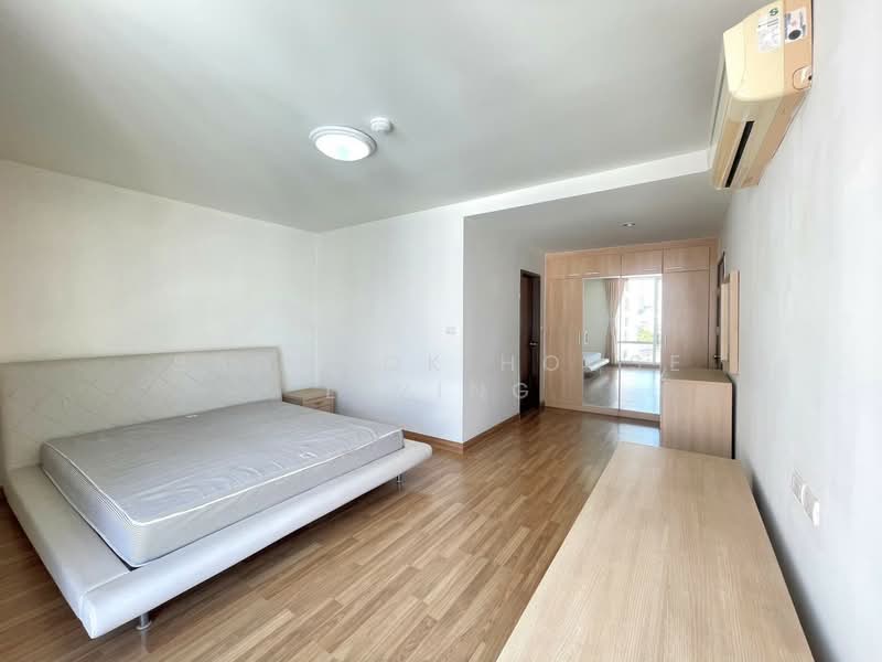 Y.O. Place, Bangkok, 223 Soi Sai Nam Thip 2, Khlong Toei, Khlong Toei, Bangkok, 3 Bedrooms, 111 sqm, Condo For Rent, by Bangkok House Living, 11084153 - DDproperty.com