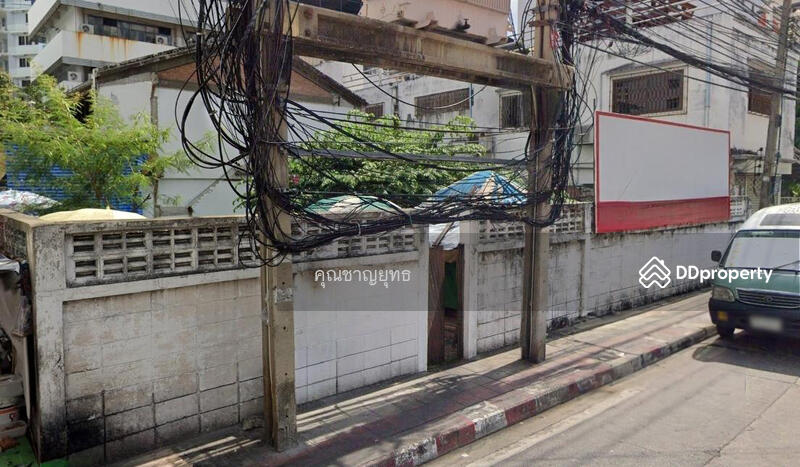For Sale - ที่ดินเปล่า ในซอยสุขุมวิท 23, Bangkok