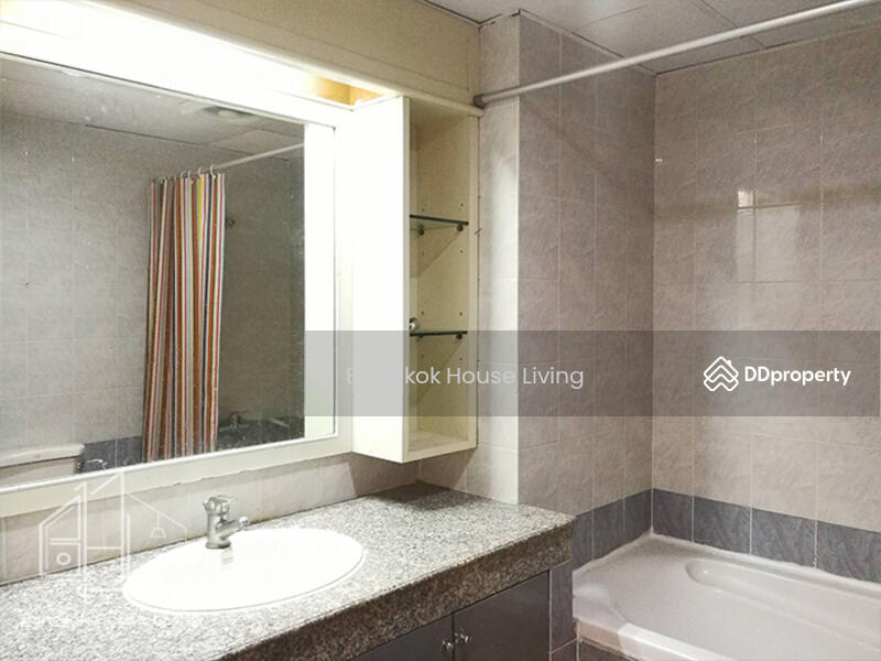 Sahai Place, Bangkok, Soi Sukhumvit 24, Khong Tan, Khlong Toei, Bangkok, 3 Bedrooms, 250 sqm, Condo For Rent, by Bangkok House Living, 11087379 - DDproperty.com