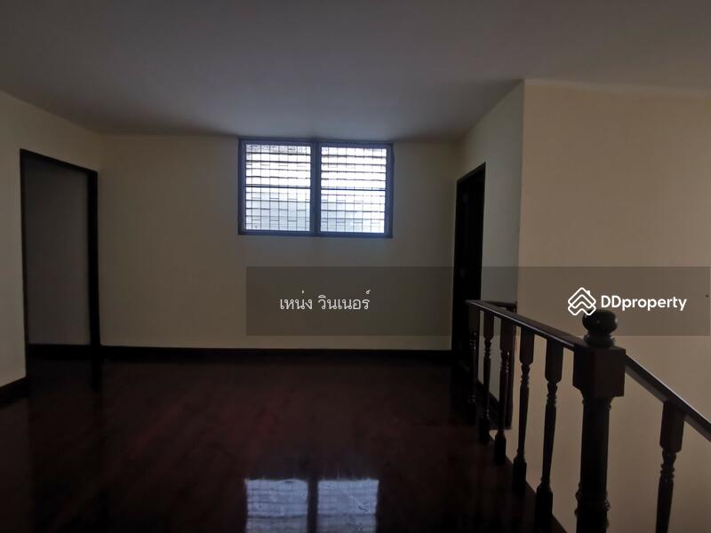 ขาย - บ้านเลขที่ 3 ซอยสาทร 15, กรุงเทพ