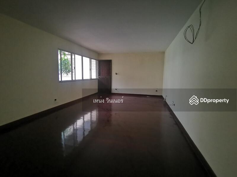 ขาย - บ้านเลขที่ 3 ซอยสาทร 15, กรุงเทพ