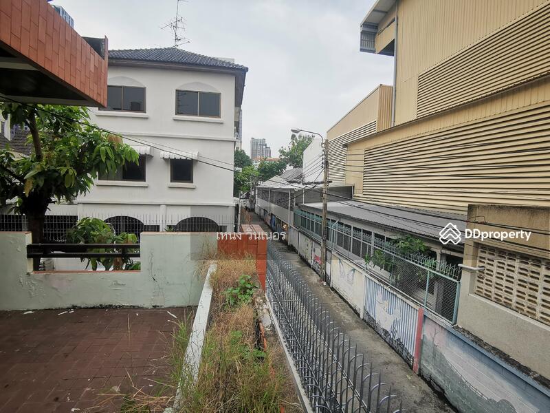 ขาย - บ้านเลขที่ 3 ซอยสาทร 15, กรุงเทพ