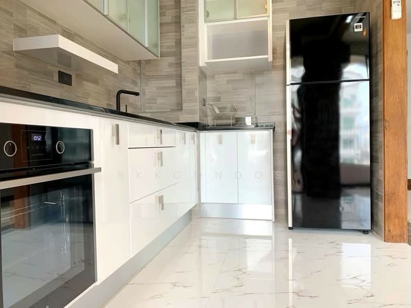 Icon III, Bangkok, 858 Sukhumvit Road, Khlong Tan Nua, Watthana, Bangkok, 1 Bedroom, 63 sqm, Condo For Sale, by BKKCONDOS, 11092830 - DDproperty.com