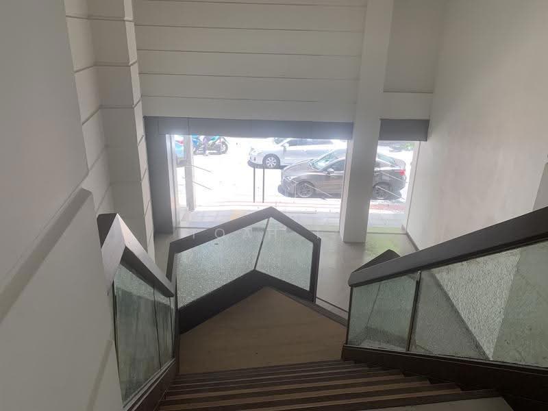 พื้นที่ให้เช่า สีลม ซอยธนิยะ : space for rent silom thaniya sathorn, Bangkok, Silom, Bang Rak, Bangkok, , 400 sqm, Retail Space For Rent, by TOAH T., 11093275 - DDproperty.com