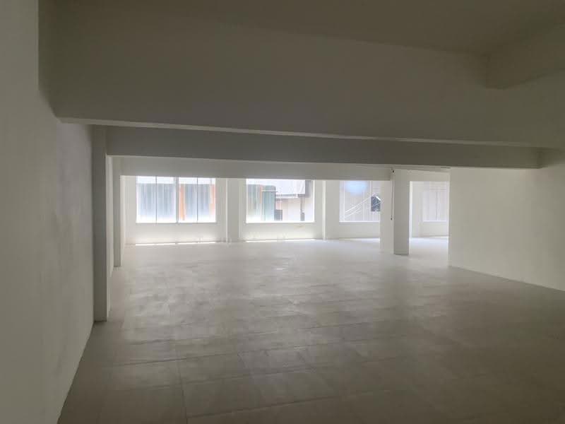พื้นที่ให้เช่า สีลม ซอยธนิยะ : space for rent silom thaniya sathorn, Bangkok, Silom, Bang Rak, Bangkok, , 400 sqm, Retail Space For Rent, by TOAH T., 11093275 - DDproperty.com