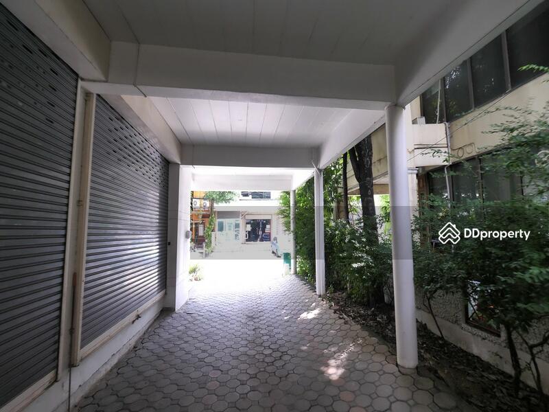 ขาย - ขายอาคารสำนักงาน โฮมออฟฟิศ 84 ตร.วา 800 ตร.ม ทาวน์อินทาวน์ (Town in Town) ซอยใหญ่สุดในโครงการ!!, กรุงเทพ