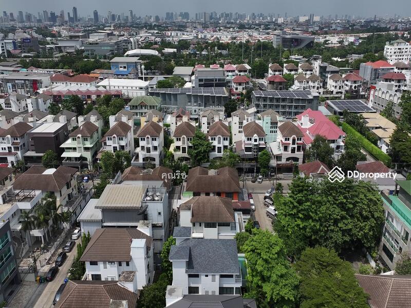 ขาย - ขายอาคารสำนักงาน โฮมออฟฟิศ 84 ตร.วา 800 ตร.ม ทาวน์อินทาวน์ (Town in Town) ซอยใหญ่สุดในโครงการ!!, กรุงเทพ