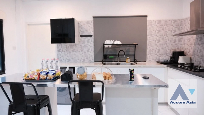 For Rent - Private Swimming Pool, Pet friendly | 4 Bedrooms House for Rent in Bangna, BangkokAA29913, Bangkok