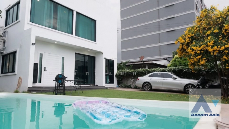 ให้เช่า - Private Swimming Pool, Pet friendly | 4 Bedrooms House for Rent in Bangna, BangkokAA29913, กรุงเทพ