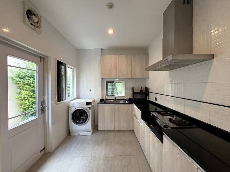 Nantawan Bangna Km.7, Samut Prakan, 98 Bangna-Trad Road, Bang Kaeo, Bang Plee, Samut Prakan, 4 Bedrooms, 283 sqm, Single Detached House For Sale, by Nutty Property, 11099432 - DDproperty.com