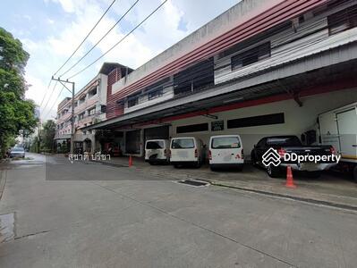 ขาย - ขายตึกอาคาร โกดังคลังสินค้า รามคำแหง 4,000 ตรม 2 ไร่หรือ 808 ตรว ใกล้รถไฟฟ้า 500 ถนน 8 M, กรุงเทพ