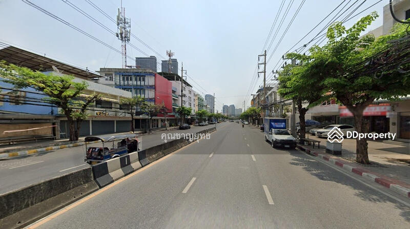 ขาย - อาคารพาณิชย์ 2 ชั้น 3 คูหา ติดถนนเจริญนคร, กรุงเทพ