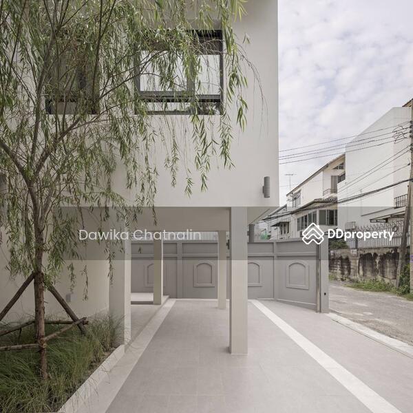 Single house in, Bangkok, พรโขนง, Phra Kanong Nua, Watthana, Bangkok, 3 Bedrooms, 350 sqm, Single Detached House For Rent, by Davika Chatnalin, 11104901 - DDproperty.com