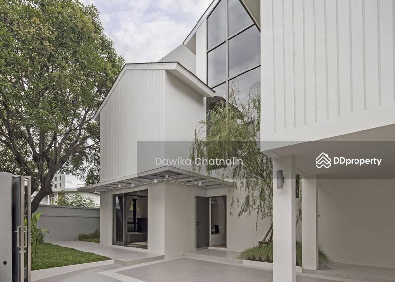 Single house in, Bangkok, พรโขนง, Phra Kanong Nua, Watthana, Bangkok, 3 Bedrooms, 350 sqm, Single Detached House For Rent, by Davika Chatnalin, 11104901 - DDproperty.com