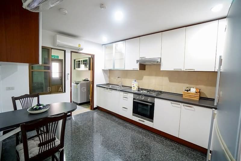 Raintree Village Apartment, Bangkok, 21 Soi Sukhumvit 41, Khlong Tan Nua, Watthana, Bangkok, 4 Bedrooms, 420 sqm, Apartment For Rent, by Bangkok House Living, 11107471 - DDproperty.com