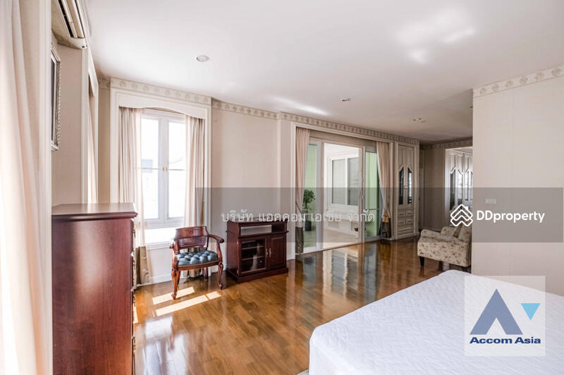 ให้เช่า - 4 Bedrooms House for Rent in Charoenkrung, Bangkok near BTS Saphan Taksin (AA33524), กรุงเทพ