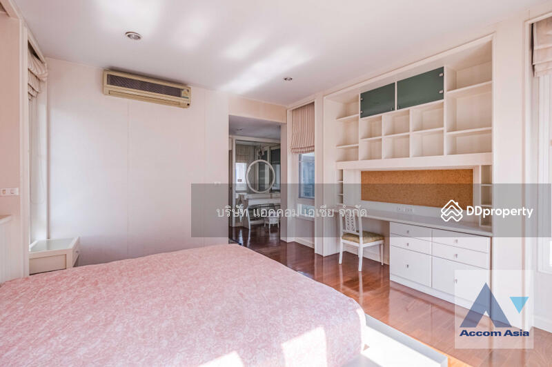 For Rent - 4 Bedrooms House for Rent in Charoenkrung, Bangkok near BTS Saphan Taksin (AA33524), Bangkok