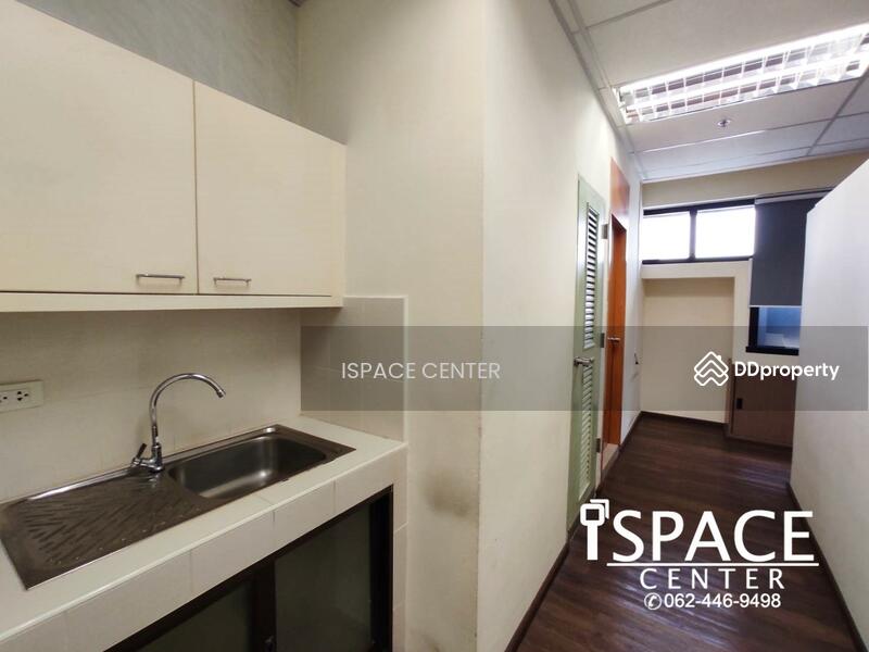 Rent Office BTS Saladaeng and MRT Silom, Partly fitted, Good decorate, Bangkok, 52 สีลม, Suriyawong, Bang Rak, Bangkok, , 350 sqm, Office Space For Rent, by Prakaimas Lapsomboonnanon (Ying), 11116593 - DDproperty.com