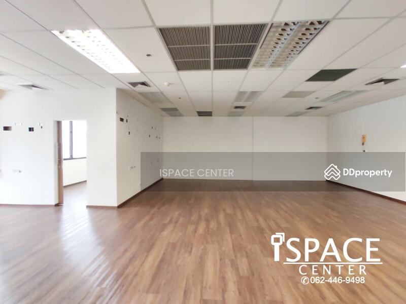 Rent Office BTS Saladaeng and MRT Silom, Partly fitted, Good decorate, Bangkok, 52 สีลม, Suriyawong, Bang Rak, Bangkok, , 350 sqm, Office Space For Rent, by Prakaimas Lapsomboonnanon (Ying), 11116593 - DDproperty.com