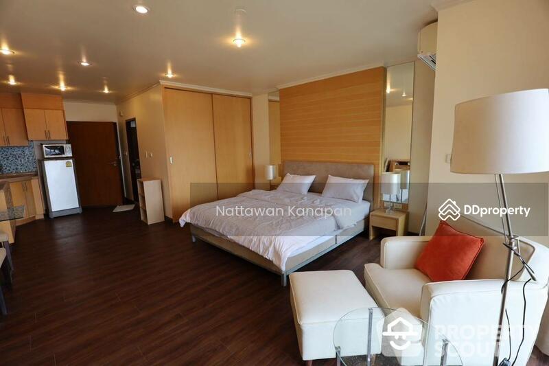 Sathorn Gardens, Bangkok, South Sathorn Road, Thung Maha Mek, Sathon