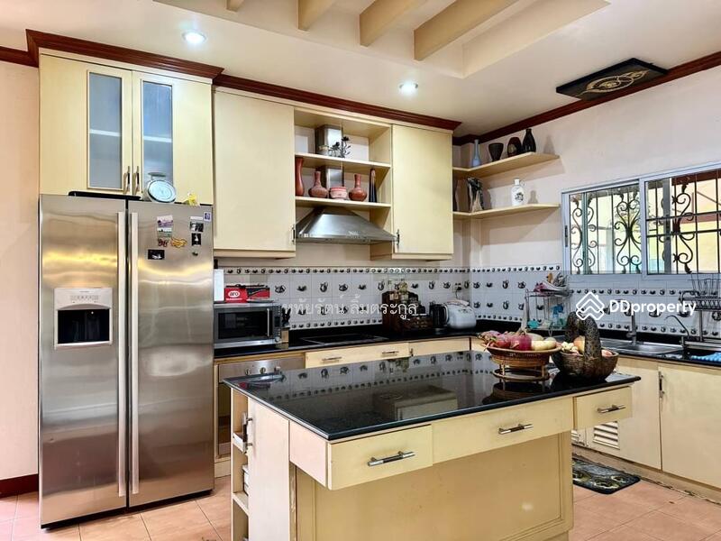 ขาย - บ้านสวย 6 ห้องนอน 7 ห้องน้ำ เนื้อที่ 158 ตร.ว บ้าน 2 หลัง และ 1อาคารอเนกประสงค์ ในโครงการ ใกล้เมือง, เชียงใหม่