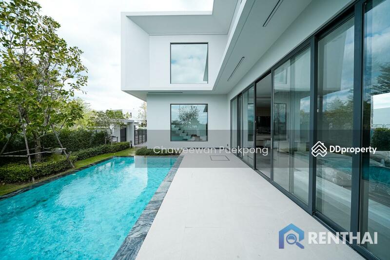 For Sale - Modern Luxury villa for sale in the biggest village in Pattaya., Chon Buri