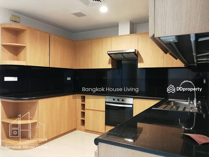 Baan Thai Living Ekkamai, Bangkok, 40 Soi Pridi Banomyong 31, Khlong Tan Nua, Watthana, Bangkok, 4 Bedrooms, 332 sqm, Condo For Rent, by Bangkok House Living, 11131927 - DDproperty.com