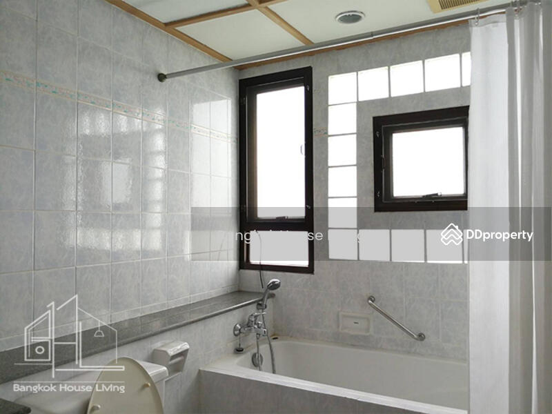 Baan Thai Living Ekkamai, Bangkok, 40 Soi Pridi Banomyong 31, Khlong Tan Nua, Watthana, Bangkok, 4 Bedrooms, 332 sqm, Apartment For Rent, by Bangkok House Living, 11131951 - DDproperty.com
