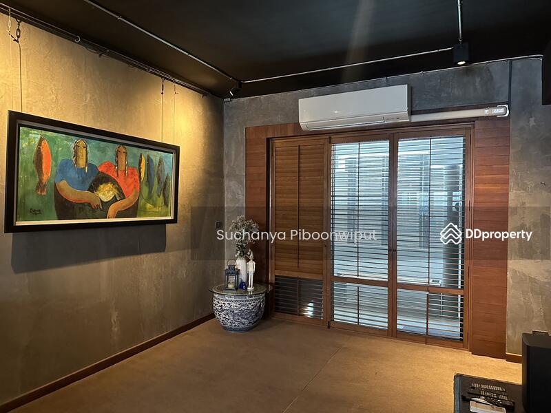 ให้เช่า - Townhouse For Rent Modern Loft Style Ekamai 12 | Pet Friendly, กรุงเทพ