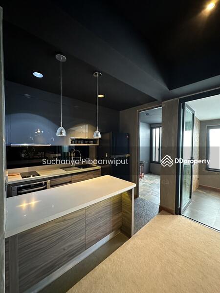 ให้เช่า - Townhouse For Rent Modern Loft Style Ekamai 12 | Pet Friendly, กรุงเทพ