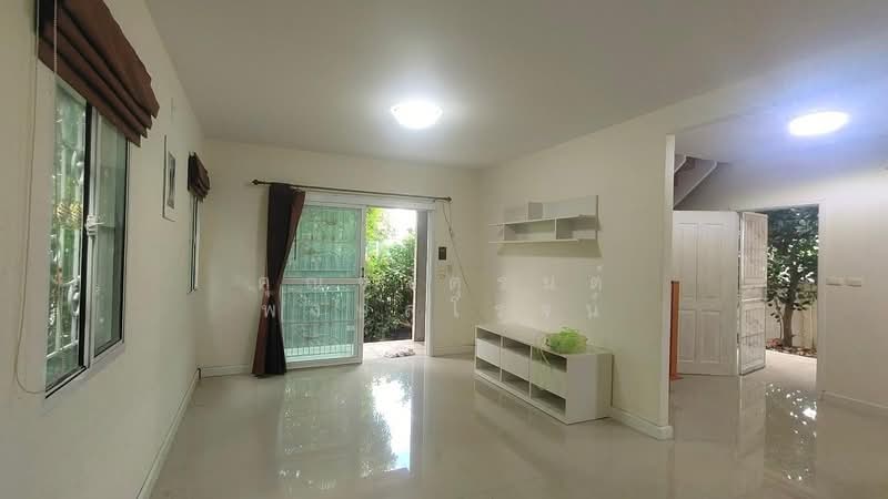 ขายด่วน บ้านเดี่ยวแปลงมุม ติดถนนเมน, Nonthaburi, Bang Mae Nang, Bang Yai, Nonthaburi, 3 Bedrooms, 150 sqm, Single Detached House For Sale, by คุณจาตุรนต์ พงษ์สุโรจน์, 11134967 - DDproperty.com