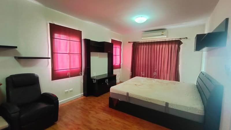 ขายด่วน บ้านเดี่ยวแปลงมุม ติดถนนเมน, Nonthaburi, Bang Mae Nang, Bang Yai, Nonthaburi, 3 Bedrooms, 150 sqm, Single Detached House For Sale, by คุณจาตุรนต์ พงษ์สุโรจน์, 11134967 - DDproperty.com